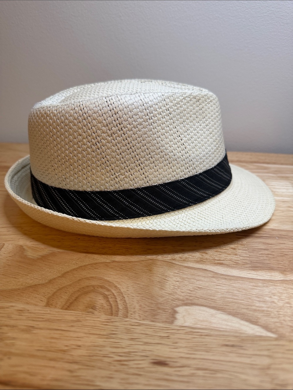 Scala Cream Straw Fedora with Black Band NWOT